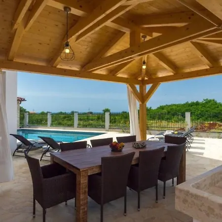Vespera Villa Rosini